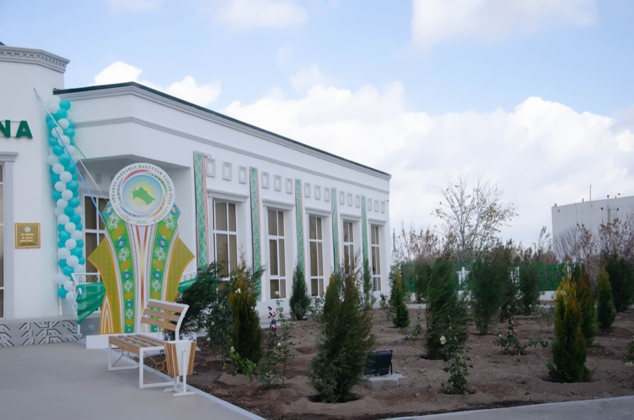 Daşoguz dermanhanasynyň binasy